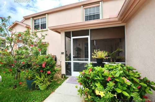 2124 Wild Meadow Cir, Fort Pierce, FL 34952-8143