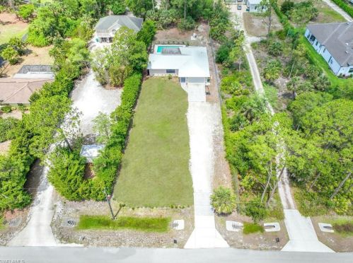 3221 68 St, Naples FL 34105-7225 exterior