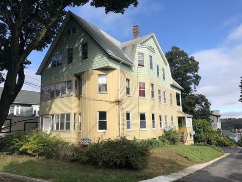 58 Tower St, Worcester, MA 01606-2731