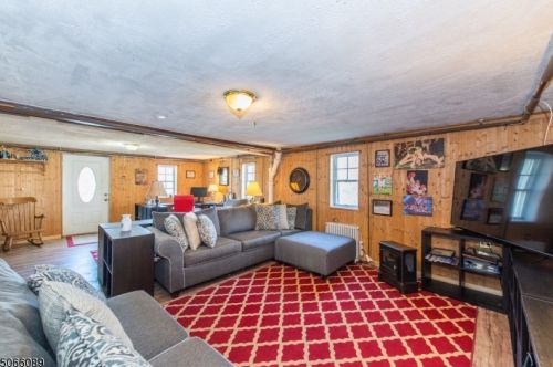 40 Highland Trl, Parsippany NJ 07834-2009 exterior