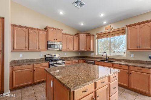 42908 46th Ave, Phoenix AZ  85087-5973 exterior