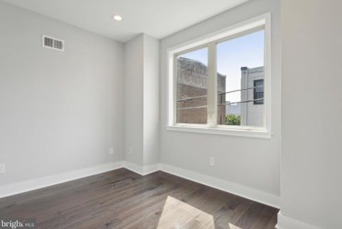 2624 Collins St, Philadelphia PA 19134-3709 exterior