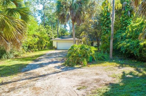 4310 11 Ave, Naples FL 34102-7022 exterior