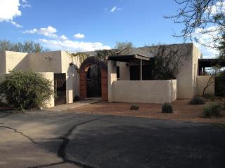 5710 Calle Del Ciervo, Tucson AZ  85750-1811 exterior