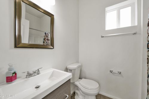 1229 13th Ave, Phoenix AZ 85007-4138 exterior