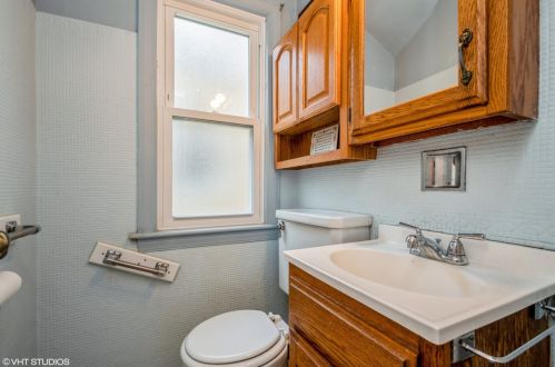 5227 Lamon Ave, Chicago IL 60630-1605 exterior