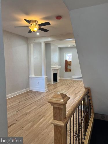 2545 Marshall St, Philadelphia PA 19148-4633 exterior