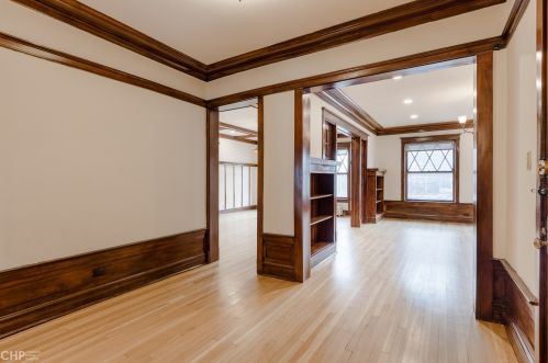 1722 55th St, Chicago, IL 60615-5961