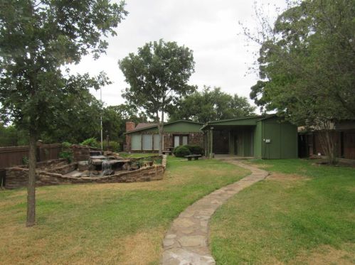 2419 Coffin St, Denison TX 75020-7209 exterior