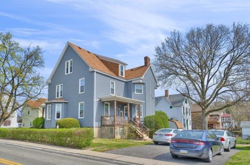 24 Mainsgate St, Pittsburgh PA 15205-2247 exterior