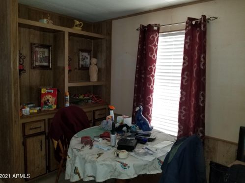 1705 Charleston Ave, Phoenix AZ 85023-1218 exterior