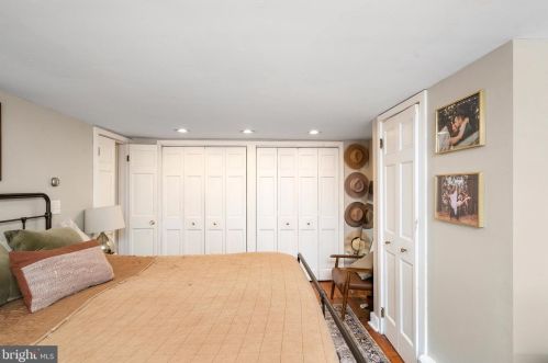 5835 Broad St, Trenton NJ  08620-9508 exterior