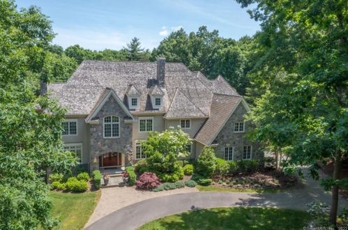 12 Thatcher Ter, Farmington, CT 06032-1566