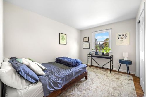 17 Ridgecrest Dr, Ridgefield CT 06877-2534 exterior