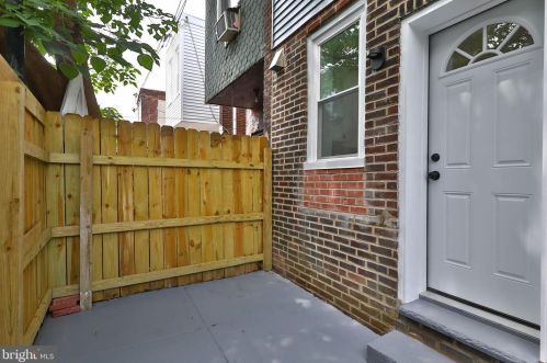 2005 Cleveland St, Philadelphia PA  19121-1501 exterior