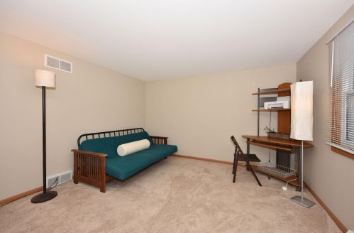 5071 Colonial Ct, Milwaukee WI 53220-2012 exterior