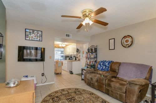 11104 Taft Dr, Port Richey, FL 34668-2271