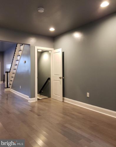 2050 Cambria St, Philadelphia PA 19134-4029 exterior