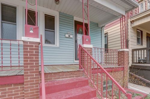 2523 Booth St, Milwaukee WI  53212-2906 exterior