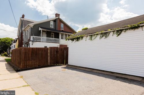 932 Lititz Ave, Lancaster PA 17602-1919 exterior