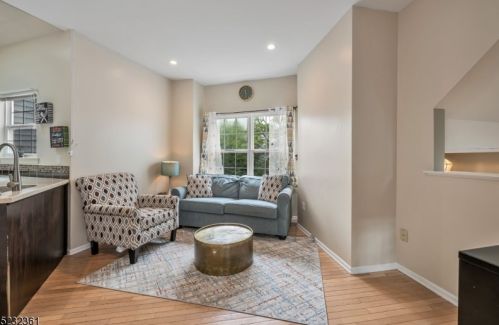 903 Evergreen Ct, Whippany NJ exterior