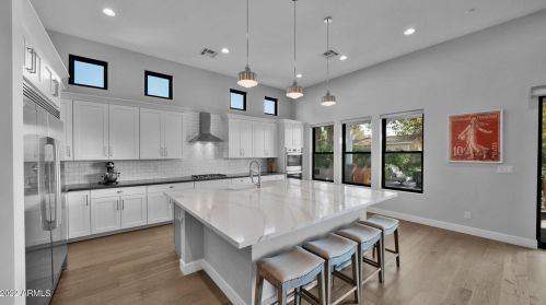 8723 9th Ave, Phoenix AZ  85021-4451 exterior