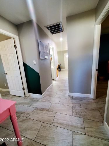 2321 47 Dr, Phoenix AZ 85031-1408 exterior