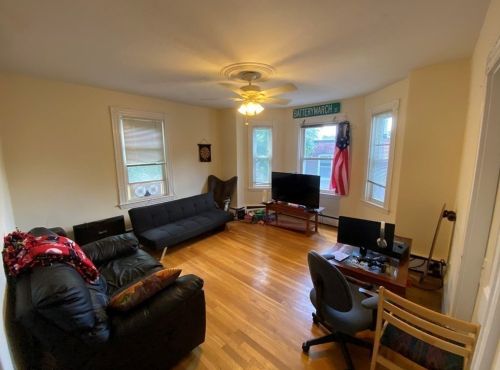 9 Craig Pl, Brookline, MA 02446-6710