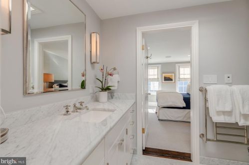 2924 N St, Washington DC 20005-5238 exterior