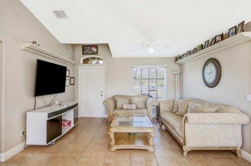 4870 20 Ave, Naples FL 34120-2318 exterior