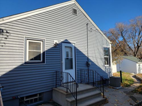 3148 Chase Ave, Milwaukee WI  53207-2636 exterior