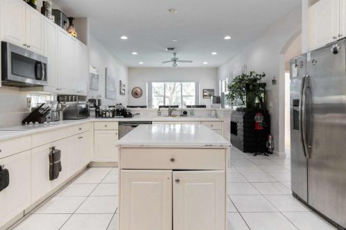 2221 Newport Is Blvd, Fort Pierce FL 34953-4586 exterior