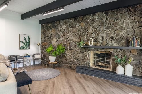 5435 Halapepe St, Honolulu HI  96821-1719 exterior