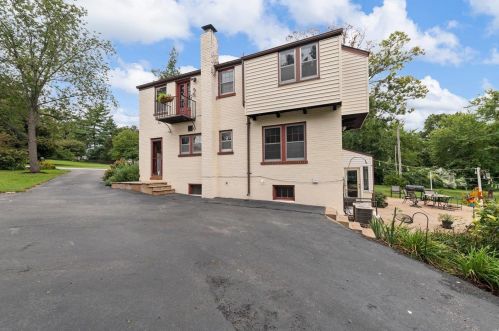 1360 Coburg Lands Dr, Saint Louis MO 63137-3008 exterior