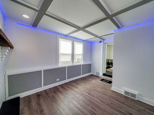 8029 Maplewood Ave, Chicago IL  60652-2807 exterior