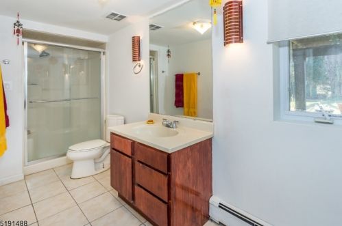 15 Reynolds Ave, Parsippany NJ 07054-3310 exterior