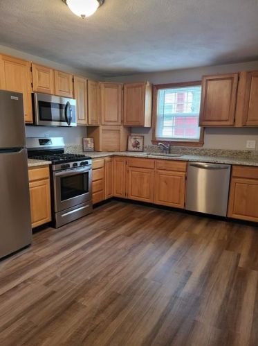 360 Mount Pleasant Ave, Providence RI  02908-3811 exterior