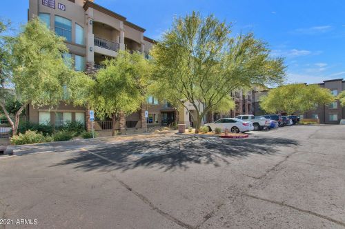 5450 Deer Valley Dr, Phoenix AZ  85054-8118 exterior