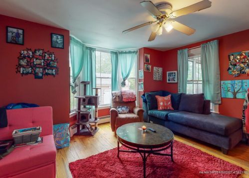 90 Pearl St, Portland ME 04106-4324 exterior