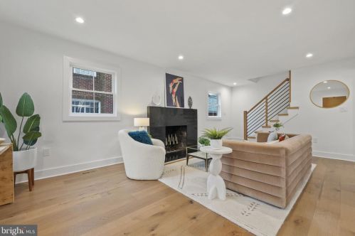 2706 Valley Dr, Alexandria VA  22302-2845 exterior