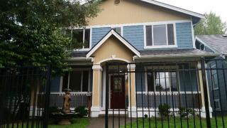 7730 16 Ave, Seattle WA  98115-4364 exterior