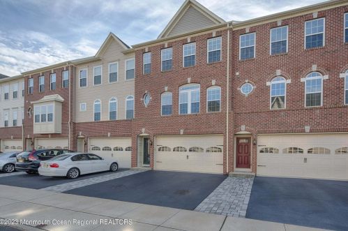 13 Pate Dr, Middletown NJ  07748-1752 exterior