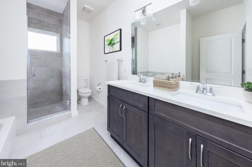 1646 5th St, Philadelphia PA  19122-1208 exterior