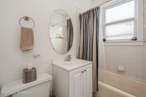 1335 Lunt Ave, Chicago IL  60626-3031 exterior