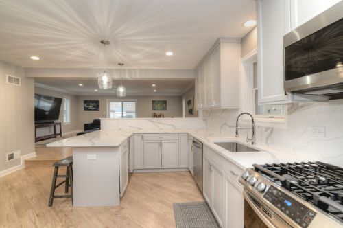 1638 74th Ct, Chicago IL  60707-4221 exterior