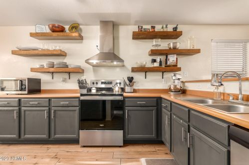 2213 65th Dr, Phoenix AZ  85035-3405 exterior