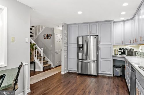 11 Kimberly Dr, Runnemede NJ 08078-2104 exterior