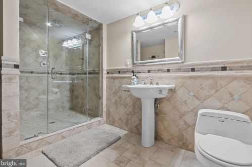 2214 Denbeigh Dr, Jamison PA 18929-1446 exterior