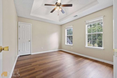 1560 Rogers Crossing Dr, Lithonia GA  30058-7005 exterior