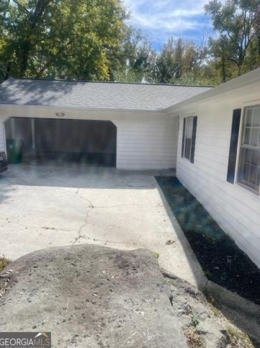 6086 Silver Spur Ct, Lithonia, GA 30058-6148